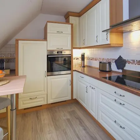 Quiet 2-room With Separate Entrance Apartment